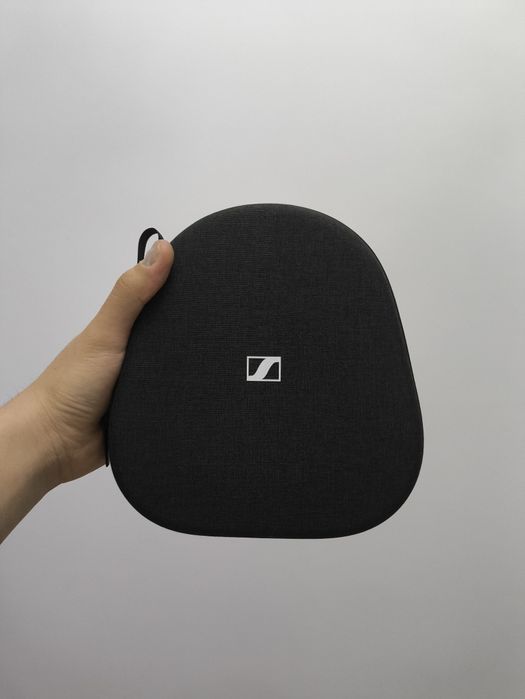 Продам наушники Sennheiser Momentum 4