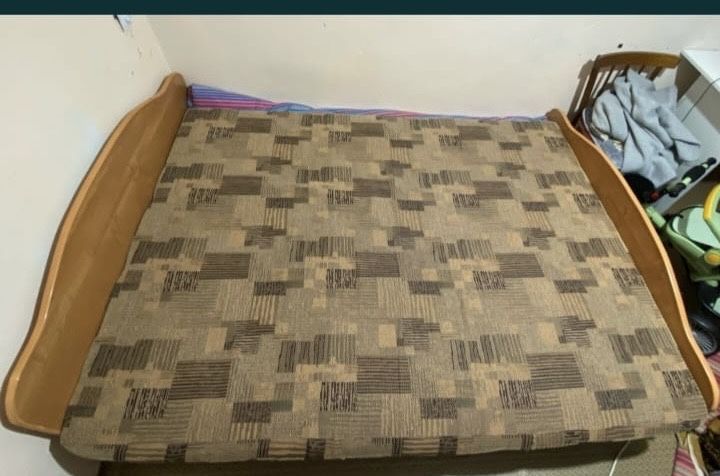 Кровать отдам даром