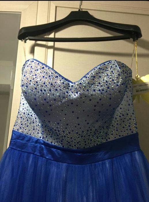 Продается платье