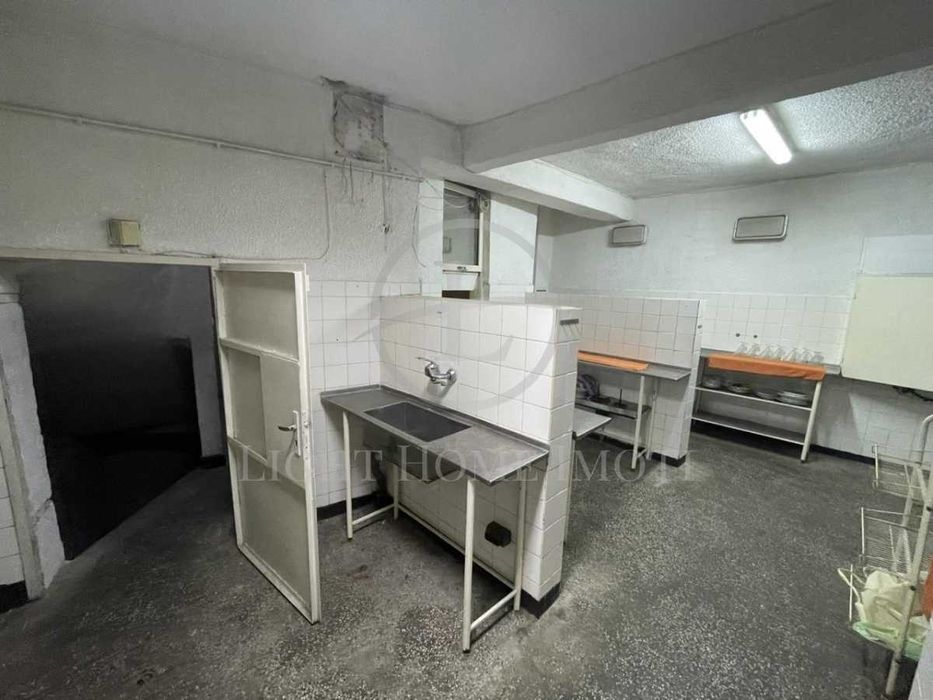 Продава се Магазин в Пловдив, Кършияка - 150 кв.м за 1334 €/кв.м - Снимка #2