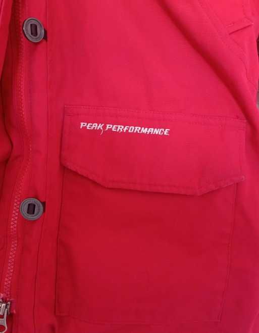 Оригинално яке Peak Performance