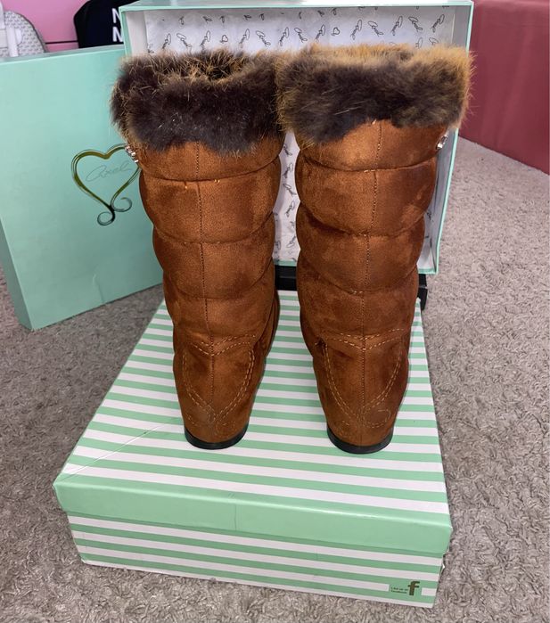 Уникални бити с пух лисица 36