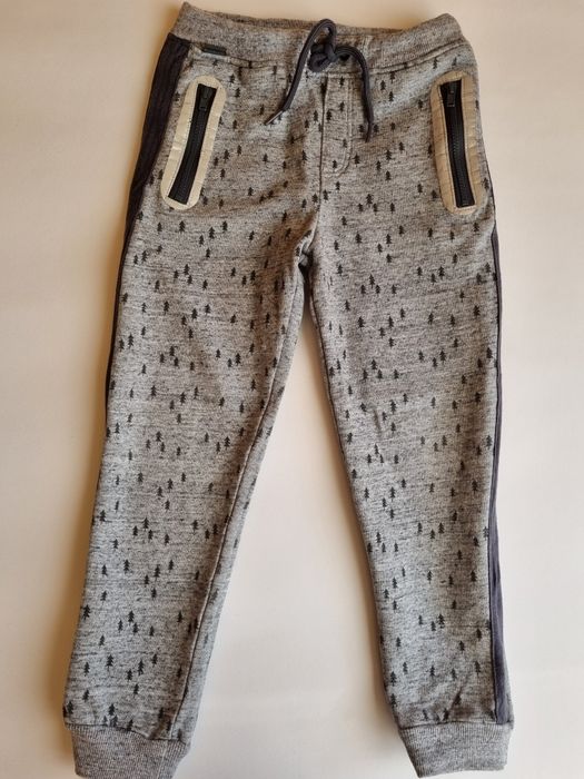 Комплект блузка/суитшърт и долнище на испанската марка Boboli, 116 см.