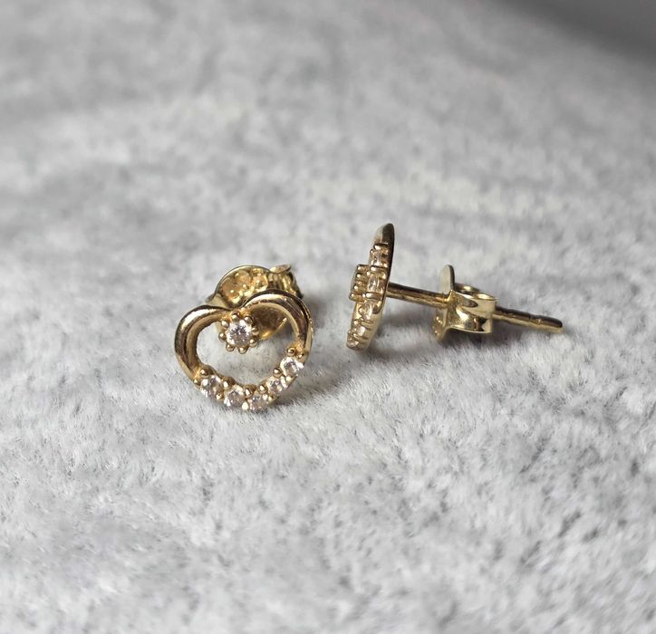 Cercei Aur Galben 14K Inimă cu Pietricele Strălucitoare | Eleganță Delicată