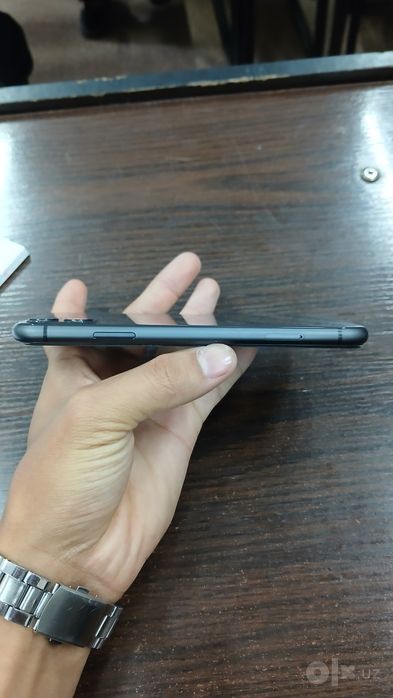 Iphone 11 sotiladi