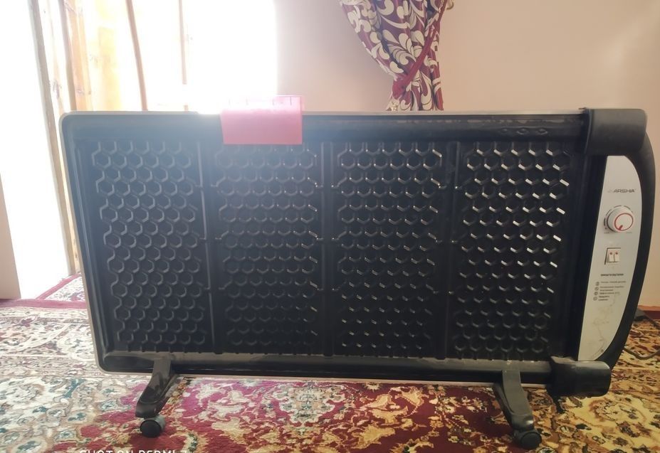 Воздушный обогреватель черный (Havo isitgich qora)