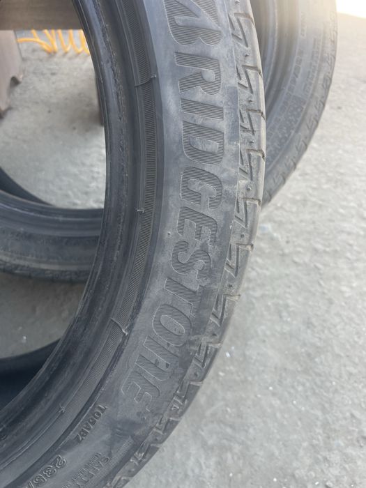 Продам резину на 18 - 2 балона