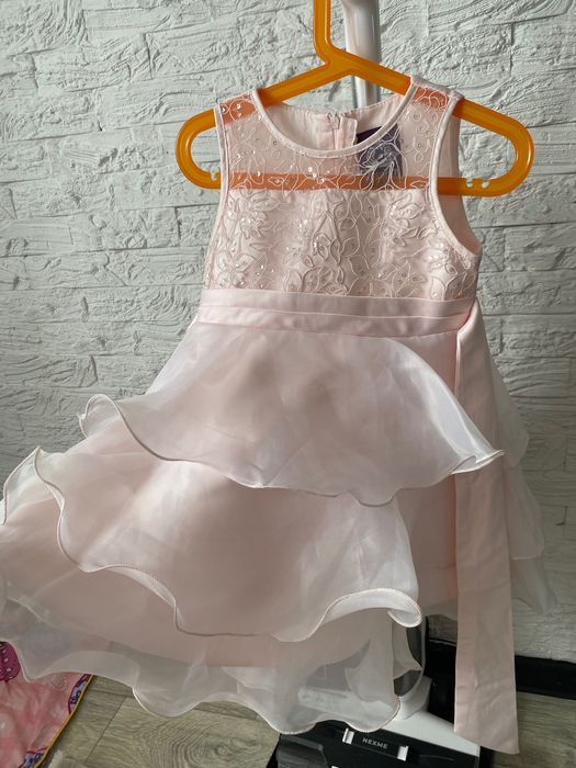 Платья на девочку