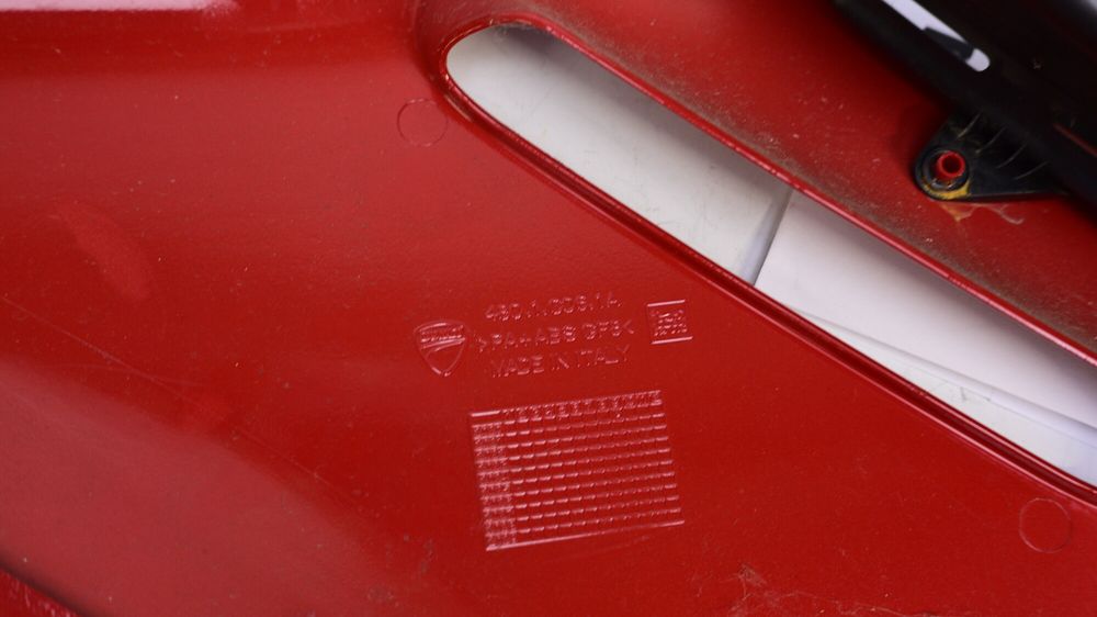 Carena Lateral Dreapta Inferioara Si Superioara Ducati Supersport 950