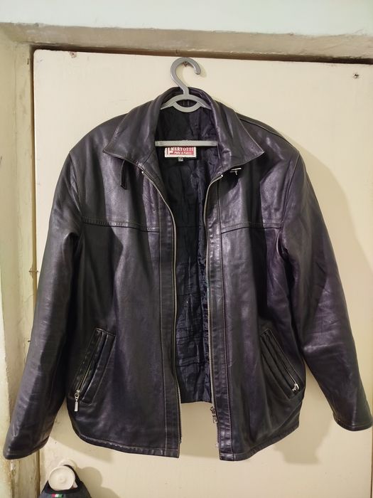 Продам из натуральной кожи.