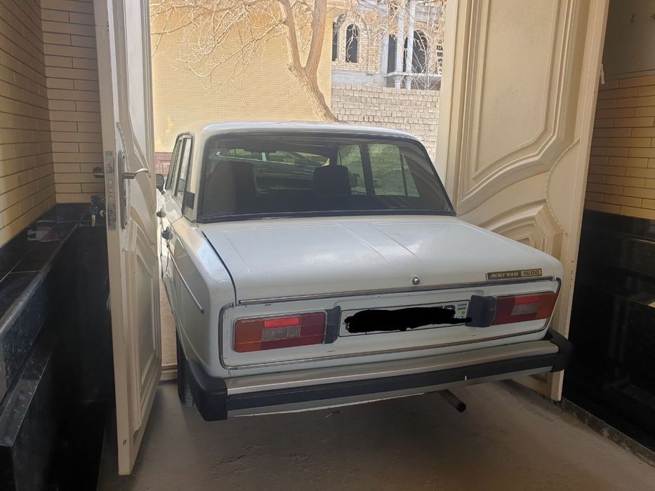 ВАЗ 2106 Сотилади.