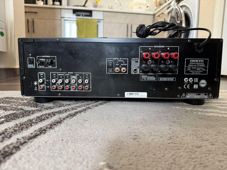 Onkyo TX-8020 Стерео ресивър DAC