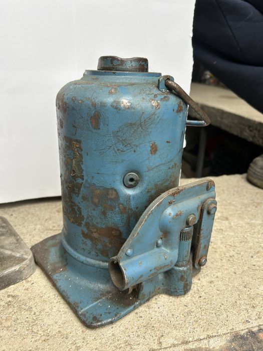 Крикове за камион