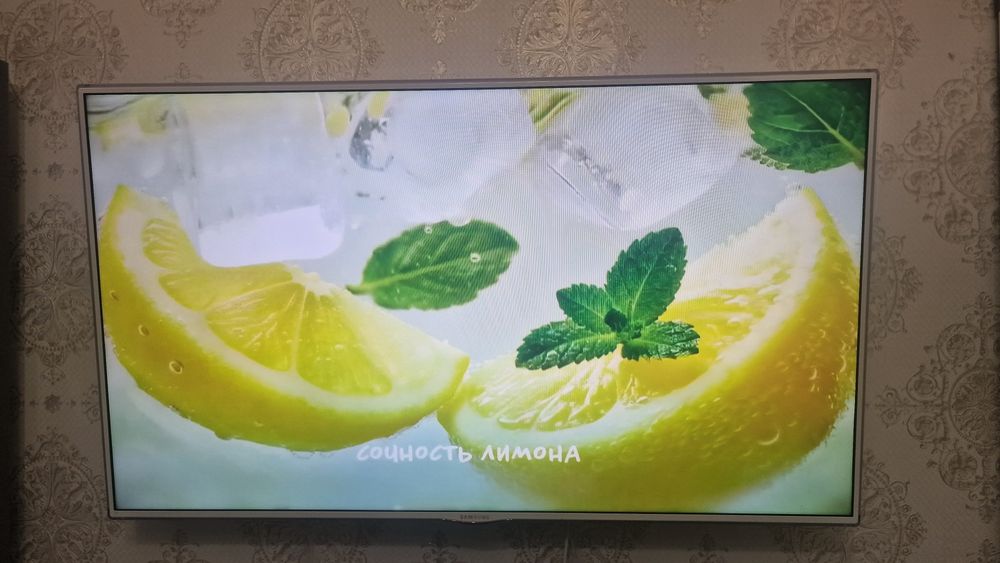 LED Телевизор  Самсунг диагональ  40 '