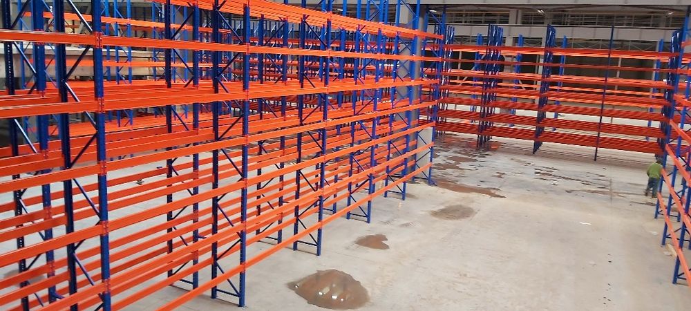 Rafturi metalice industriale pentru depozitarea de europaleti