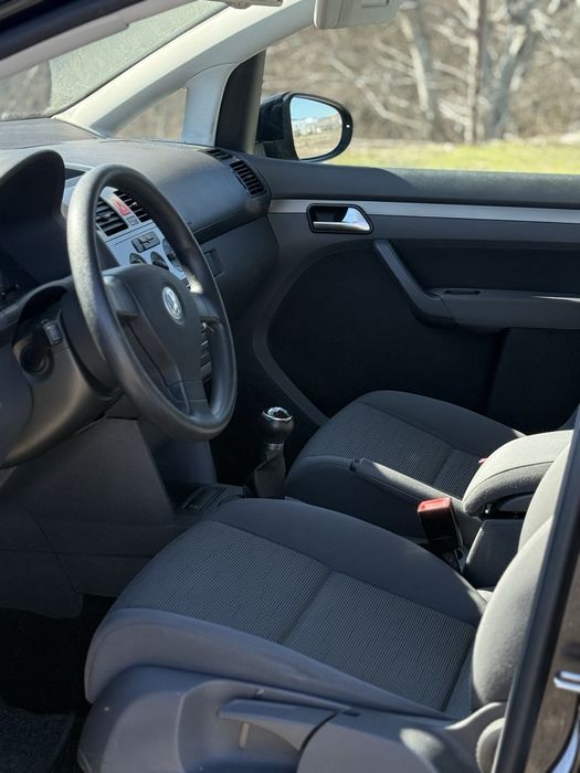 Volkwagen Touran 1.9 Diesel 105cp 2010
