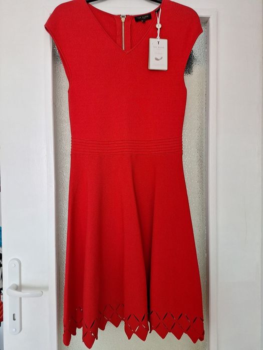 Rochie rosie de femei