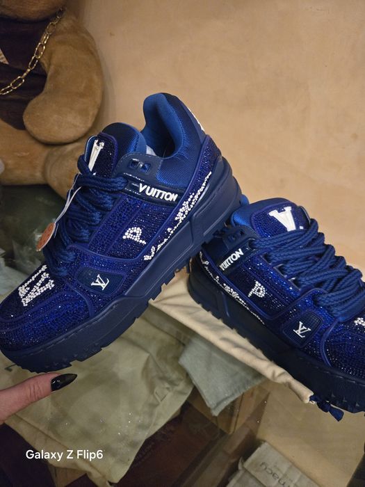 LV Unisex В наличност 39,40