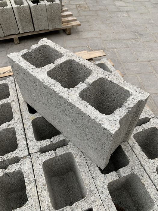 Boltari de beton