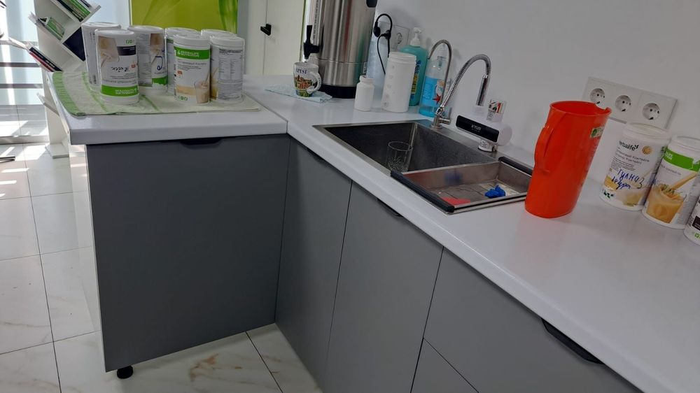 Продам кухонную мебель