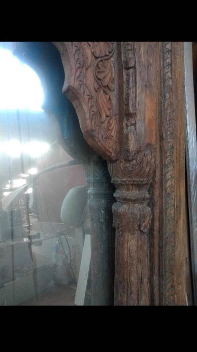 Уникално огледало от портална индийска врата