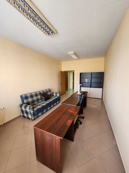 Дава се под наем Офис в Асеновград - 35 кв.м за 153 € - Снимка #8