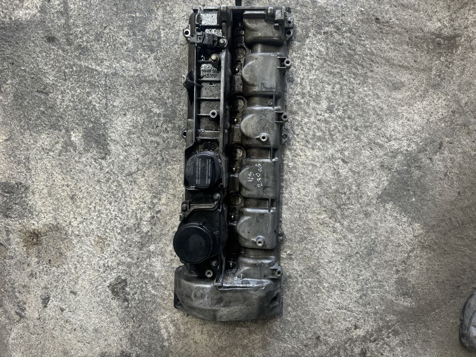 Капак на клапани за Mercedes ML270 Cdi