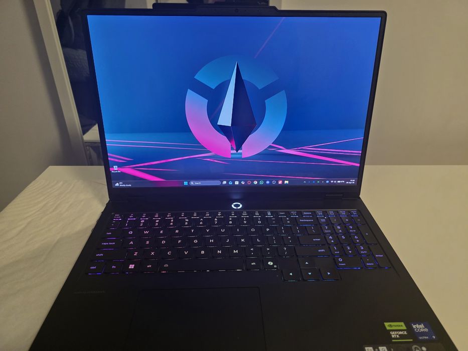 Vand sau schimb laptop Gaming Lenovo Legion 5 240Hz, Oled, core ultra 9 275hx, rtx 5070 ti.  32gb