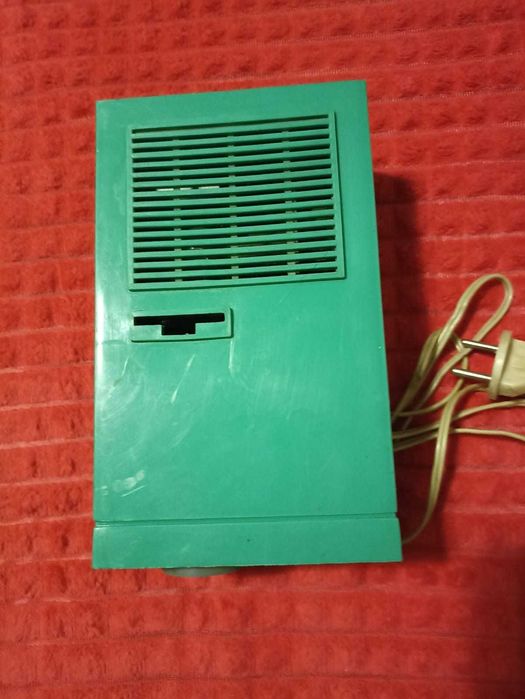 Проектор для слайдов 1000 тг.