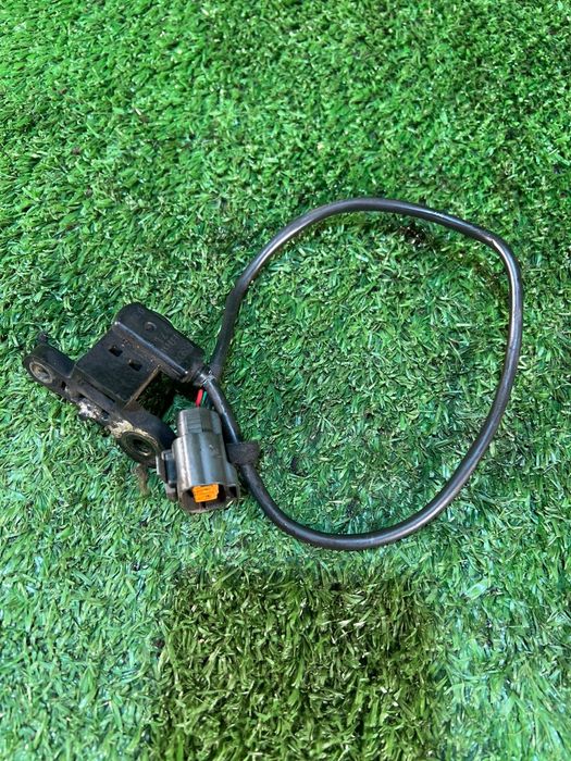 Датчик коленвала Мазда птичка 626 ФС Mazda FS коленвал шатун шкив