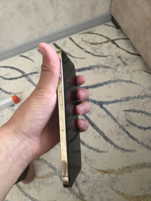 iphone 12 pro max holati idiak hamma joyi radnoy hamma narsasi ishlayd