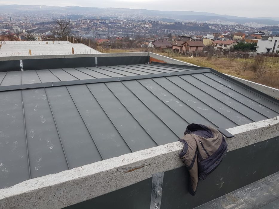 Reparatii Acoperisuri hidroizolatii,citerne, Jgheaburi,Burlane,Aticuri Vopsit acoperis curățat