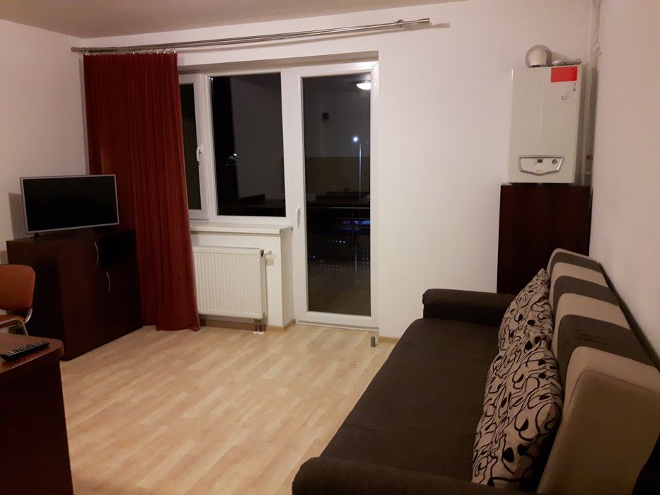 PROPRIETAR inchiriez apartament 2 camere cu loc de parcare. CORESI