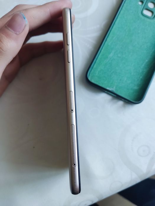 Продаю Samsung Galaxy A6
