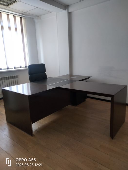 Офисная мебель - кабинет руководителя.