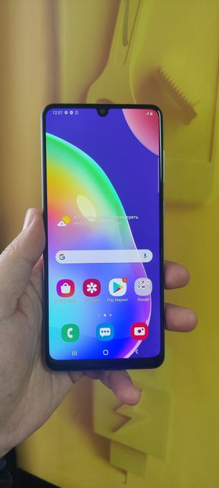 Продам Самсунг А31.