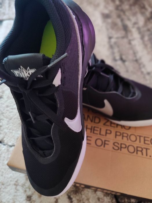 Маратонки найк номер 38.5