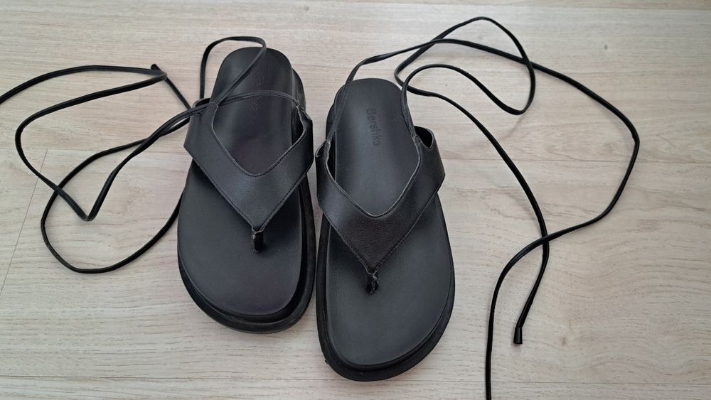 летние сандали bershka