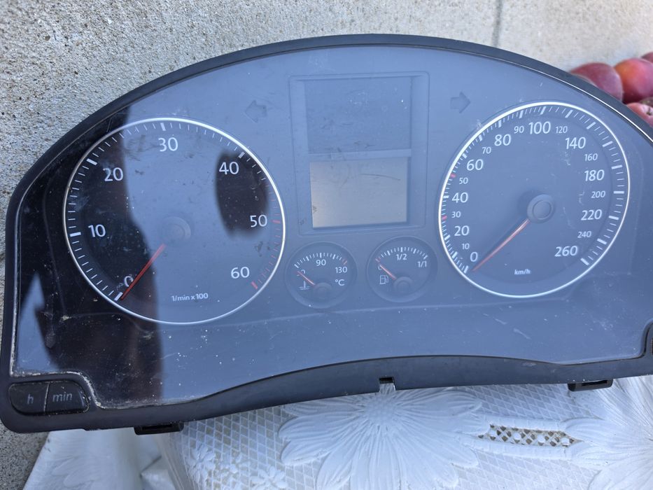 Километражи / Табла за VW Golf 5 / Jetta / Touran – 1K0920854R и 1K092