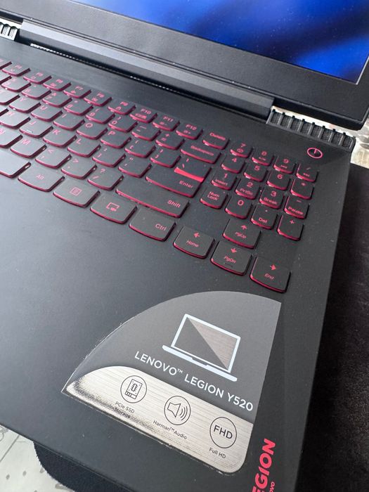 Laptop Lenovo Legion y520