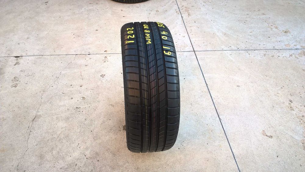 O anvelopa vara 225 40 19 bridgestone turanza T005 cu 8 mm dot 2021