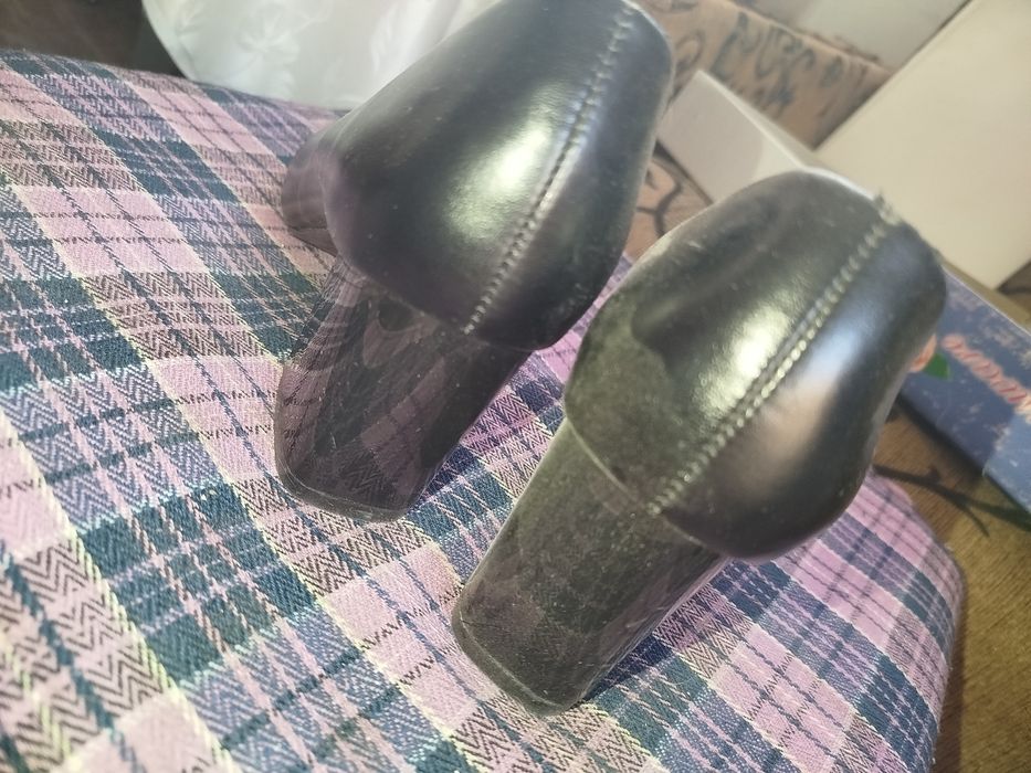 Туфли 37 размер за 25000 сум