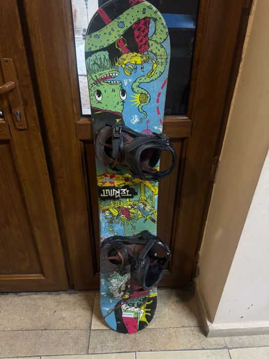 Детский сноуборд с креплениями