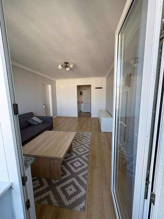 Vând apartament 2camere zona Carpați 1.
