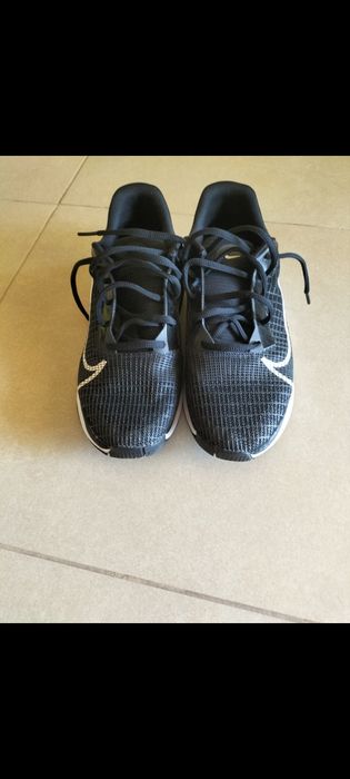 Adidas Nike dama 40.5
