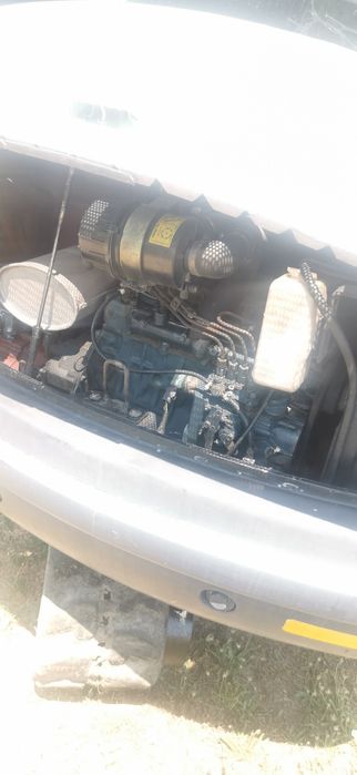 Vând, Închiriez miniexcavator Hitachi 3t.