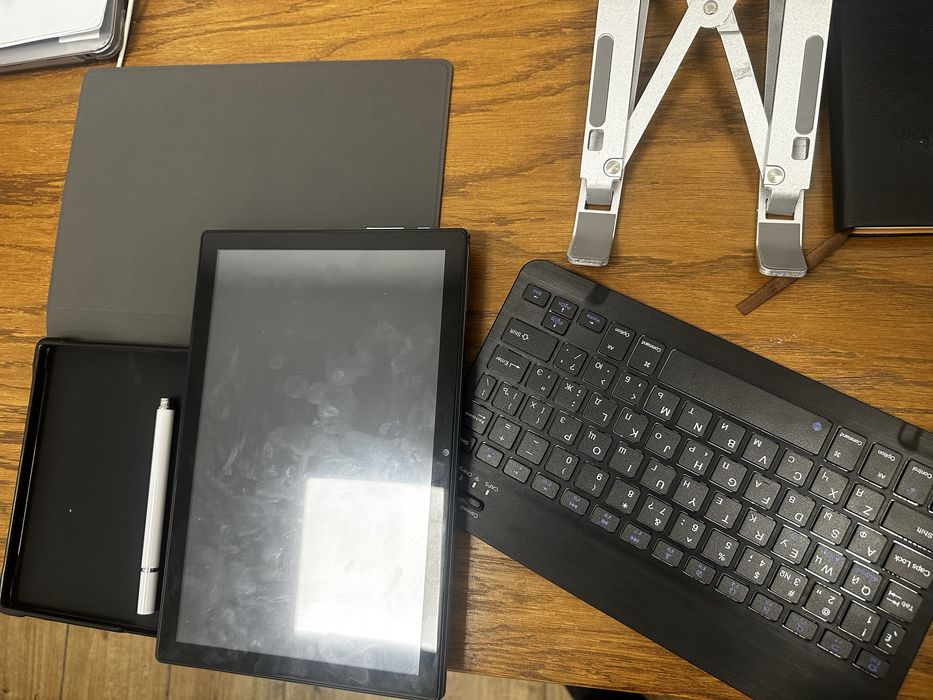 Продаются планшет g2000