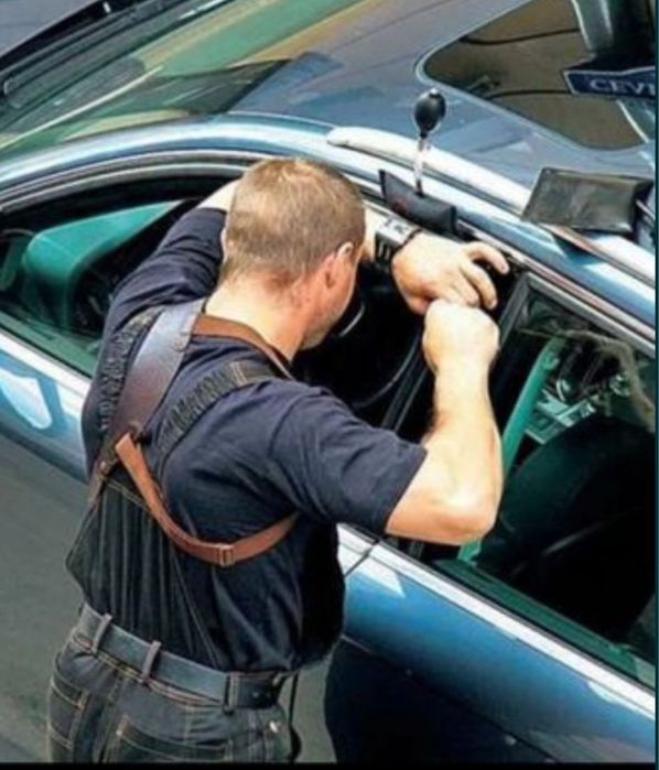 Вскрытие автомобилей. Прикурить Автомобиль