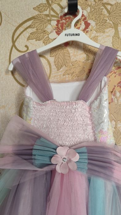 Продам платье для девочки