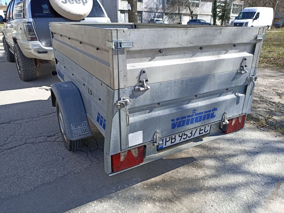 Ремарке с двойни канати